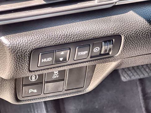 Used 2018 Honda Accord Touring image 29