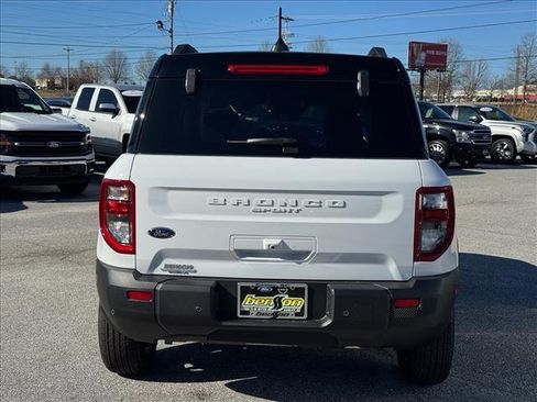 New 2025 Ford Bronco Sport Outer Banks image 4