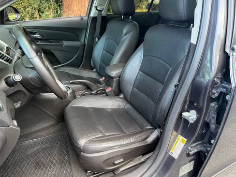 Used 2014 Chevrolet Cruze Diesel w/ Enhanced Safety Package FWD image 16