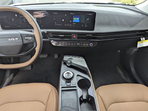 New 2026 Kia EV6 Wind RWD image 16