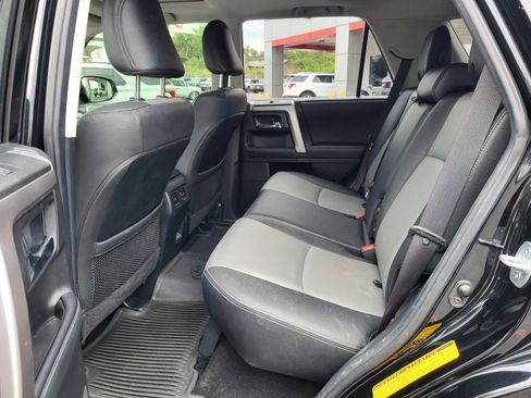 Used 2020 Toyota 4Runner SR5 Premium w/ Moonroof Package AWD/4WD image 17