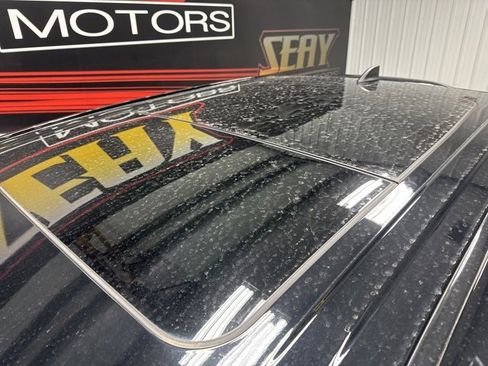 Used 2023 Nissan Titan Platinum Reserve w/ Moonroof Package image 6