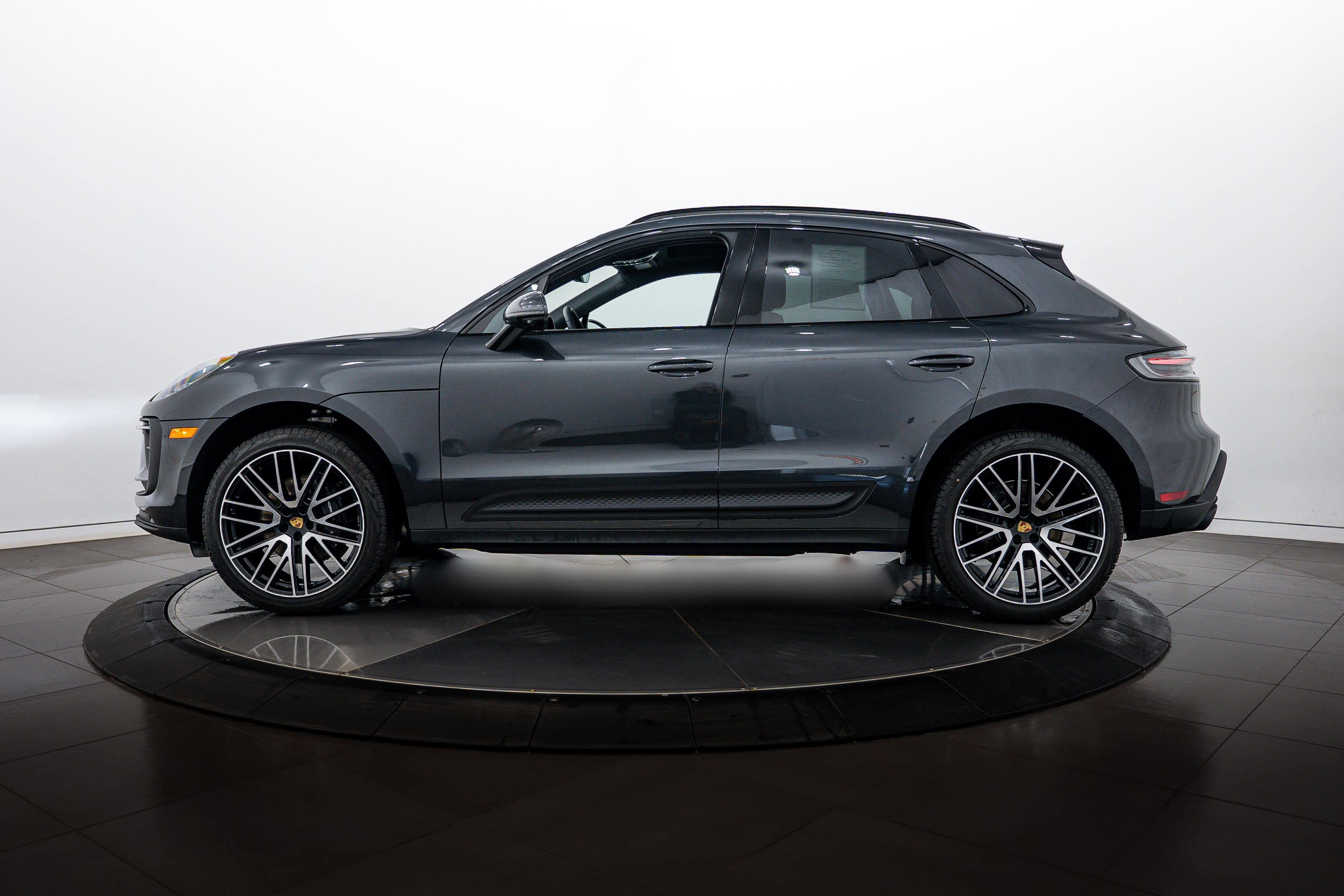 Certified 2026 Porsche Macan AWD/4WD image 2