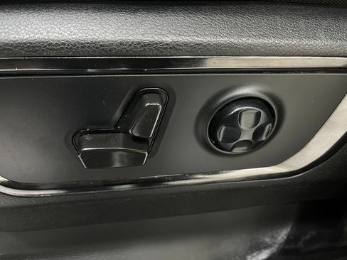 Used 2022 RAM 1500 Limited AWD/4WD image 17