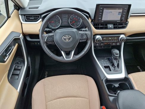 Used 2020 Toyota RAV4 XLE w/ Convenience Package AWD/4WD image 12