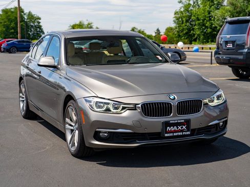 Used 2018 BMW 330i Sedan w/ Premium Package RWD image 2