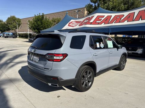 Certified 2023 Honda Pilot Sport image 27