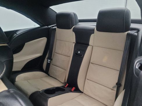 Used 2015 Volkswagen Eos Final Edition FWD image 18