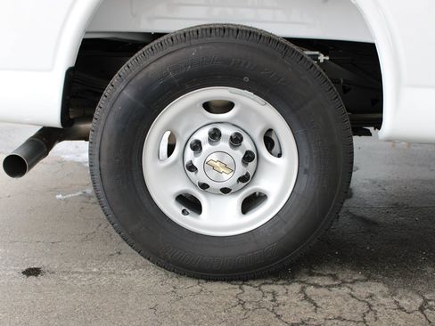 Used 2025 Chevrolet Express 2500 Extended w/ Driver Convenience Package RWD image 35