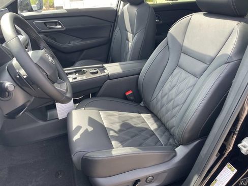 New 2026 Nissan Rogue Platinum AWD/4WD image 21