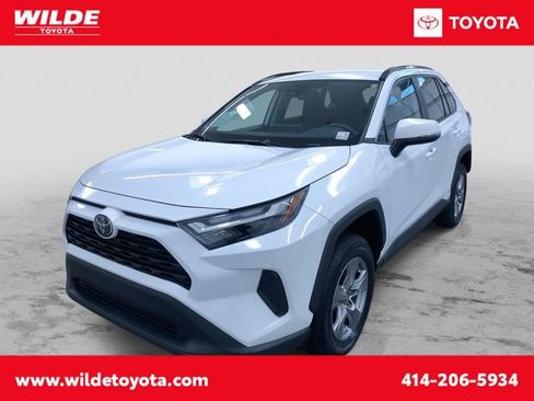 Used 2025 Toyota RAV4 XLE AWD/4WD image 1