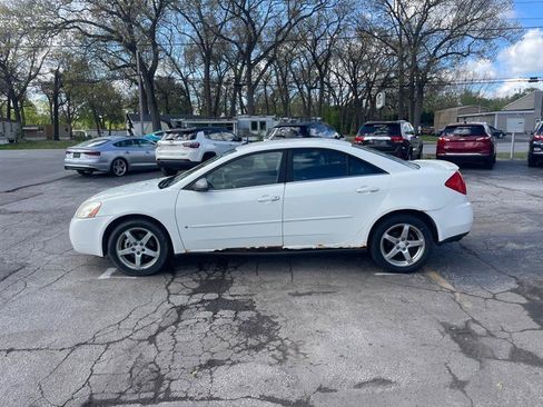 Used 2008 Pontiac G6 Sedan w/ Sport Package FWD image 8