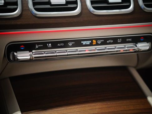 Certified 2026 Mercedes-Benz GLE 350 4MATIC image 25