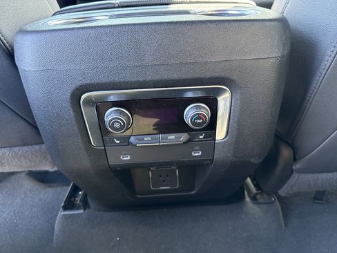 Used 2022 Chevrolet Suburban RST w/ Luxury Package image 11