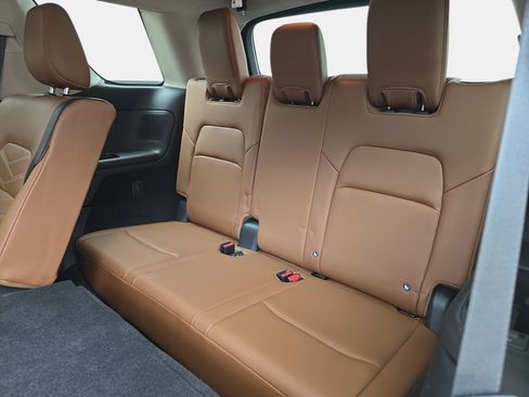 Used 2024 Nissan Pathfinder Platinum w/ Cargo Package FWD image 34