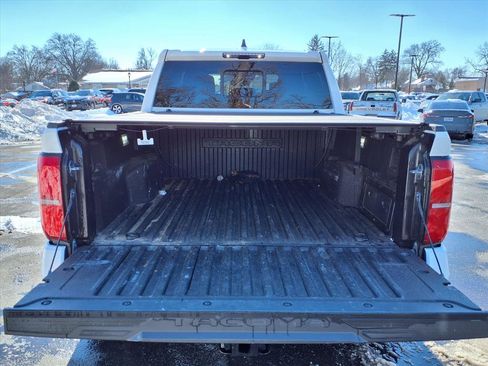Used 2024 Toyota Tacoma TRD Off-Road image 28