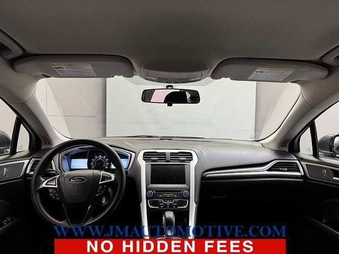 Used 2016 Ford Fusion SE image 11