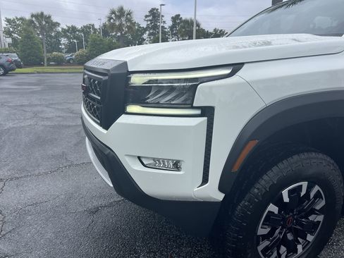 Used 2023 Nissan Frontier Pro-X w/ Pro Convenience Package RWD image 6