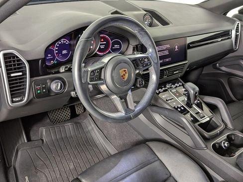 Certified 2023 Porsche Cayenne Platinum Edition AWD/4WD image 4
