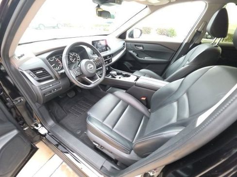 Used 2023 Nissan Rogue SV w/ SV Premium B Package image 13