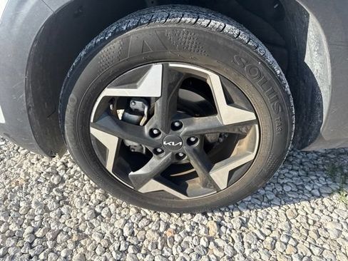 Used 2025 Kia Seltos S FWD image 12