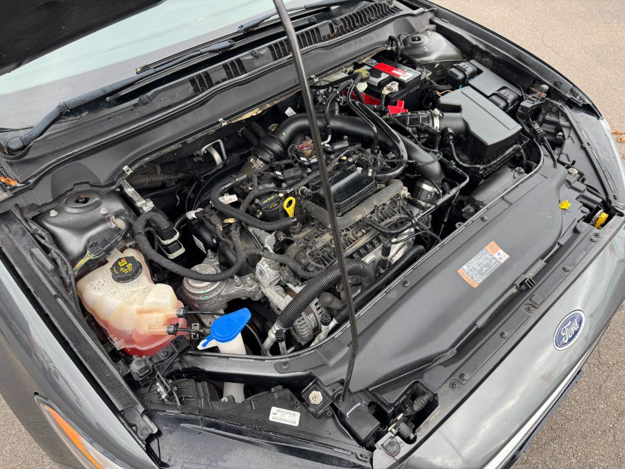 Used 2015 Ford Fusion SE w/ Equipment Group 202A FWD image 24