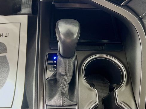 Used 2022 Toyota Camry SE w/ Convenience Package image 25