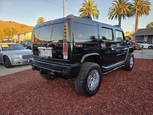 Used 2005 HUMMER H2 image 3