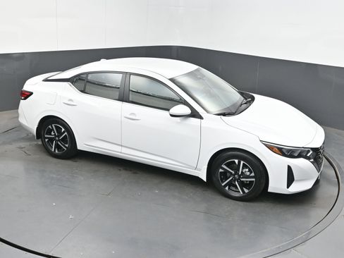 Used 2025 Nissan Sentra SV w/ All-Weather Package image 29