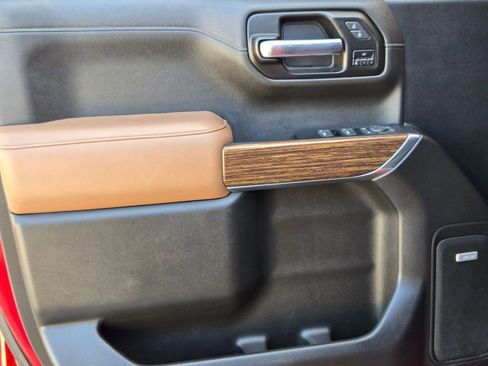 Used 2022 Chevrolet Silverado 1500 High Country AWD/4WD image 11