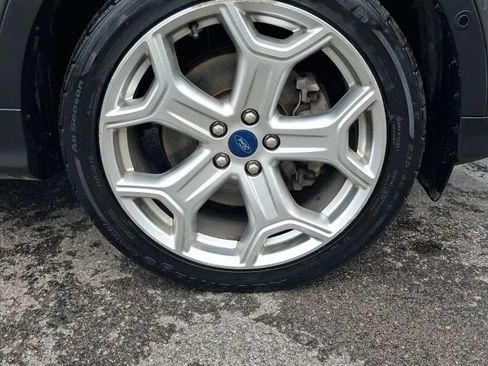 Used 2019 Ford Escape Titanium AWD/4WD image 9