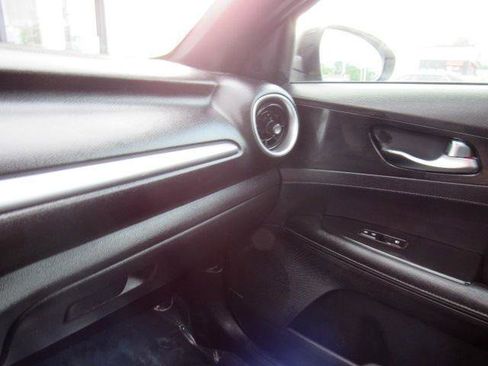 Used 2022 Kia Forte GT-Line w/ GT-Line Premium Package FWD image 32