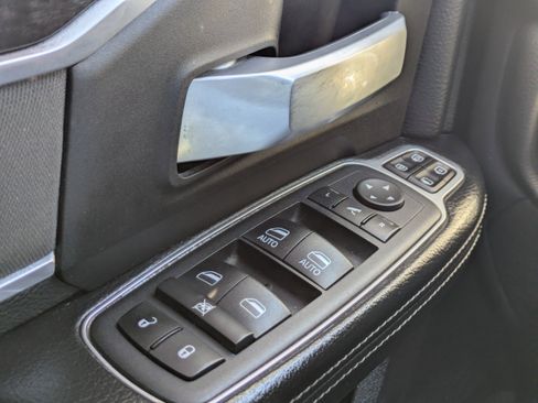 Used 2024 RAM 3500 Big Horn image 23