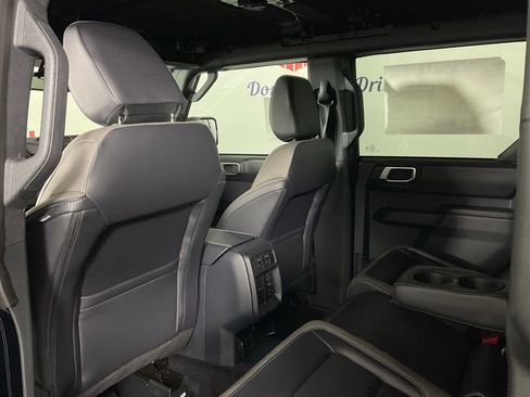 New 2026 Ford Bronco Outer Banks w/ Sasquatch Package AWD/4WD image 14
