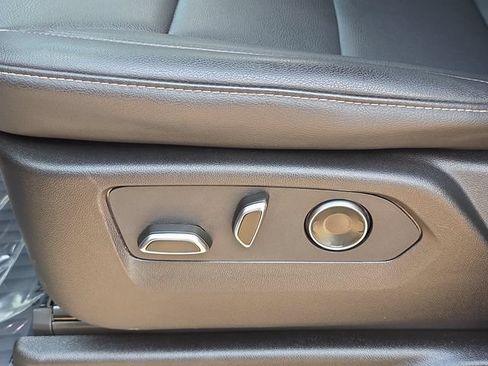 Certified 2026 Cadillac Escalade 2WD image 36