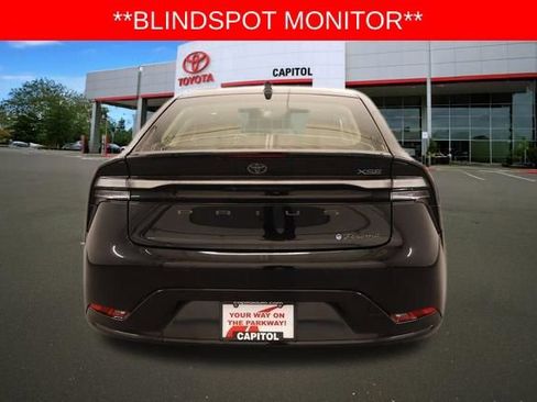 Used 2024 Toyota Prius Prime FWD image 4