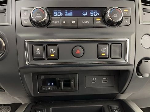 Used 2024 Nissan Titan SV w/ SV Convenience Package image 27