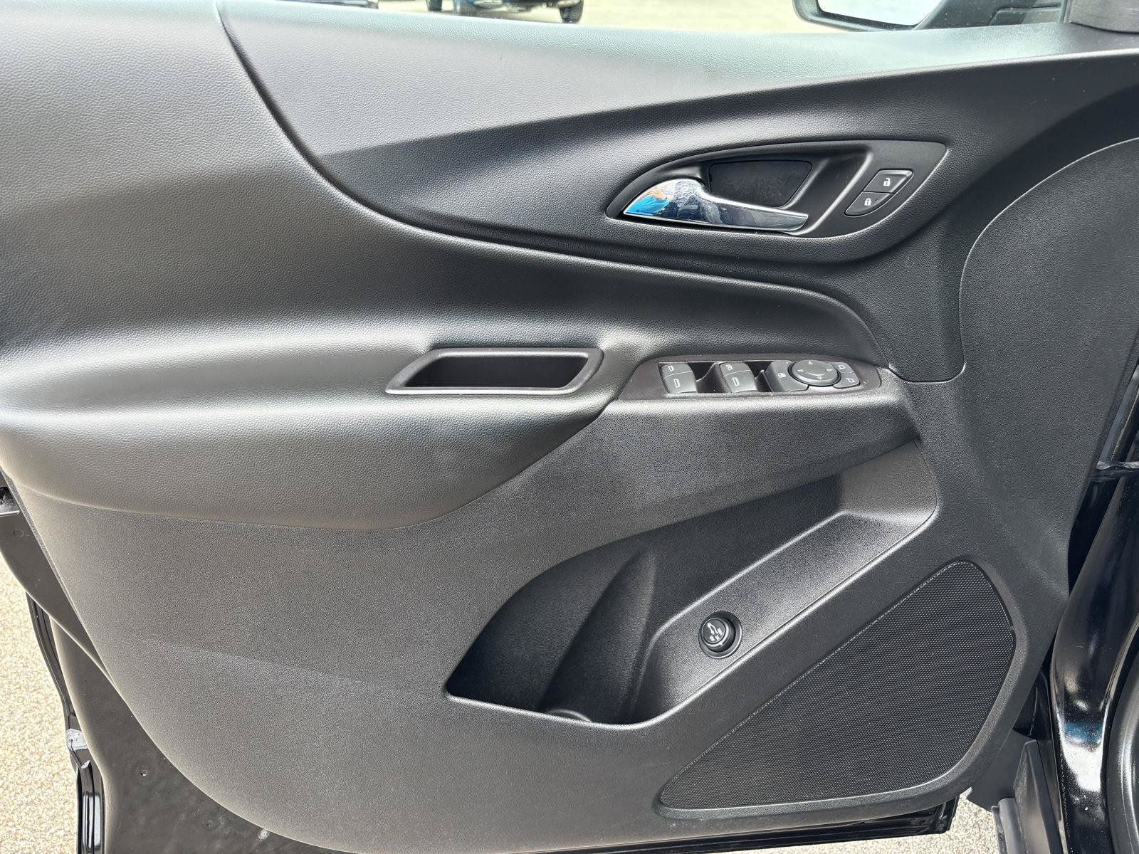 Used 2018 Chevrolet Equinox LT AWD/4WD image 10