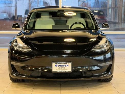 Used 2019 Tesla Model 3 Performance image 2