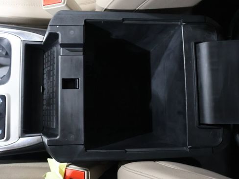 Used 2022 Ford Explorer Limited w/ Class IV Trailer Tow Package image 38