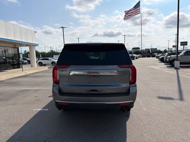 Used 2022 GMC Yukon XL Denali AWD/4WD image 4