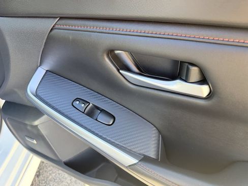 Used 2024 Nissan Sentra SR w/ SR Premium Package FWD image 32