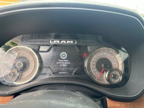 Used 2022 RAM 1500 Limited AWD/4WD image 12
