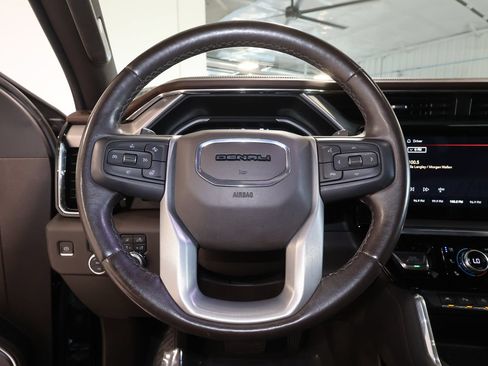 Used 2022 GMC Sierra 1500 Denali w/ Denali Reserve Package AWD/4WD image 10