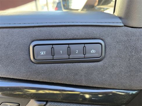 Used 2020 Cadillac Escalade ESV Platinum image 19