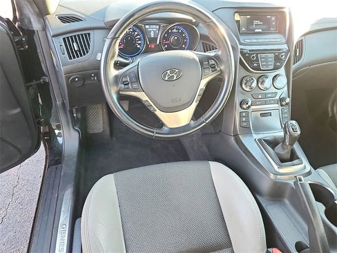 Used 2016 Hyundai Genesis 3.8 image 12
