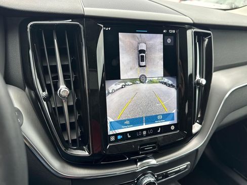 Certified 2025 Volvo XC60 B5 Plus AWD/4WD image 19