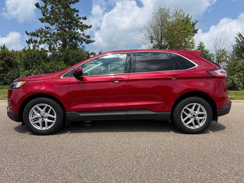 Used 2023 Ford Edge SEL w/ Class II Trailer Tow Package AWD/4WD image 2