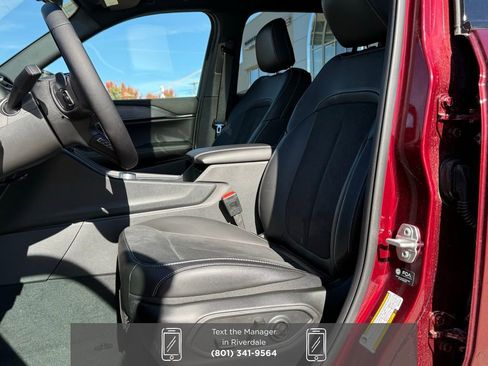 New 2025 Jeep Grand Cherokee L Altitude image 2