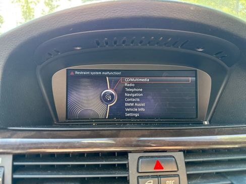 Used 2011 BMW 328i Convertible image 16